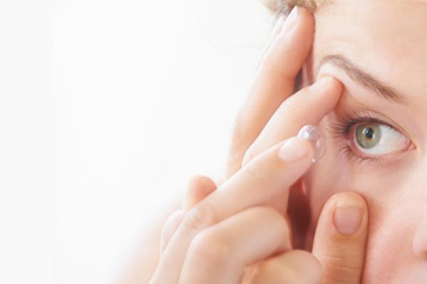 port de lentilles de contact et covid19 lentille moins cher